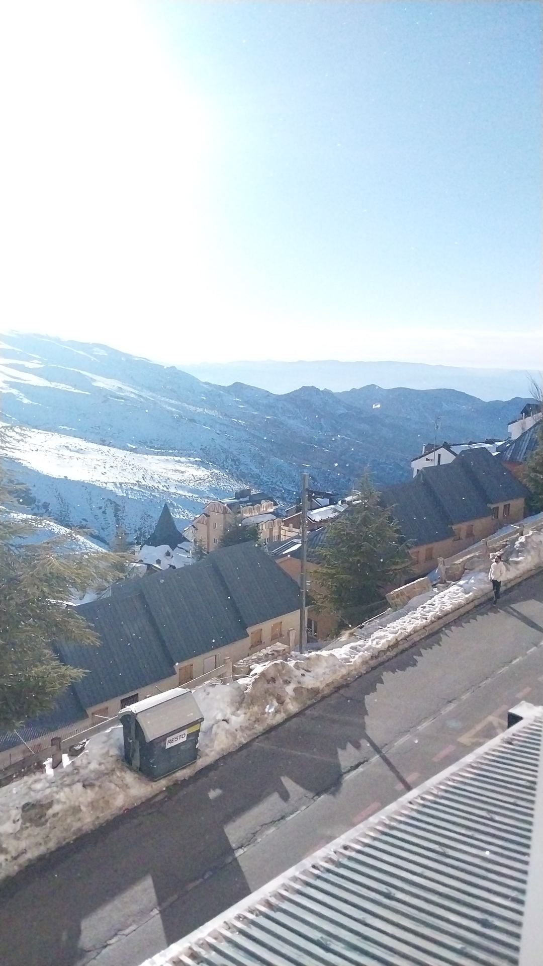 Entorno nevado de Sierra Nevada junto al apartamento